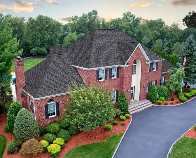 latham-roofing-and-siding-hero